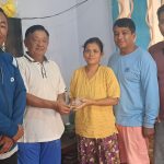 रोशनको उपचारका लागि सहयोग हस्तान्तरण