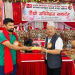 धरानमा सहभागी कृषि  सहकारी संस्थाको आयोजनामा धान रोप्दै, धान दिवश मनाए