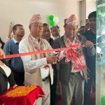 बुबाआमाको स्मृतिमा लोकलक्ष्मी प्रतिष्ठानले दियो ४ लाख ३० हजार